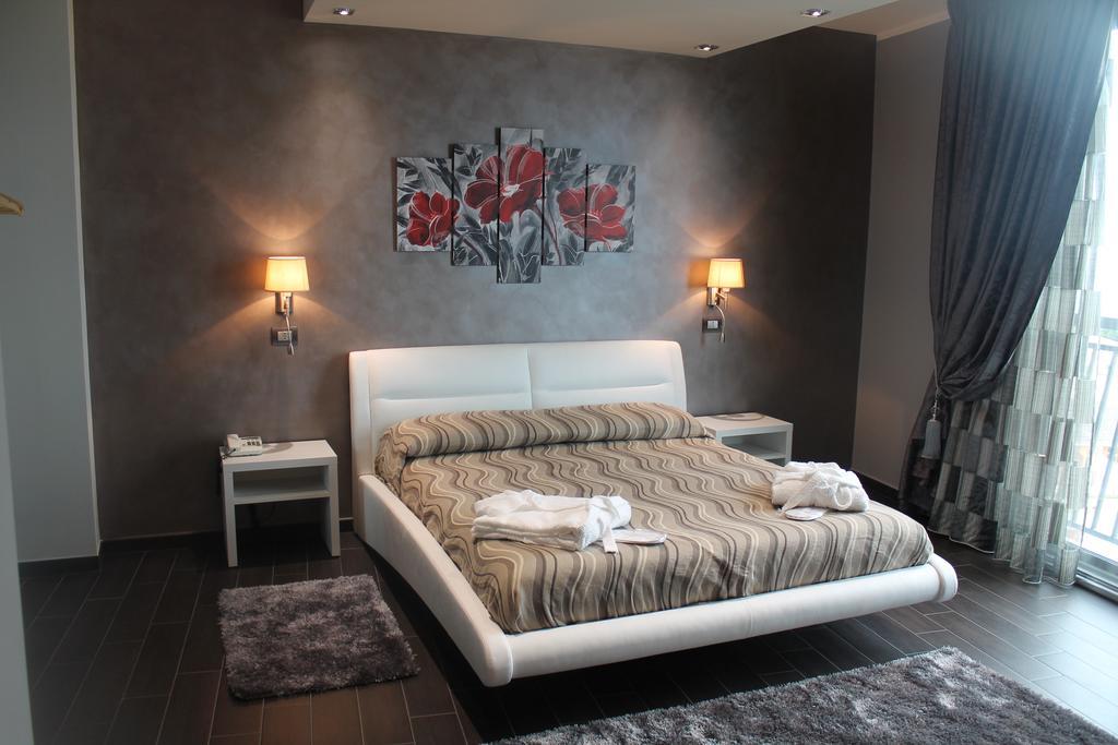 Hotel Mediterraneo Roccella Ionica Cameră foto